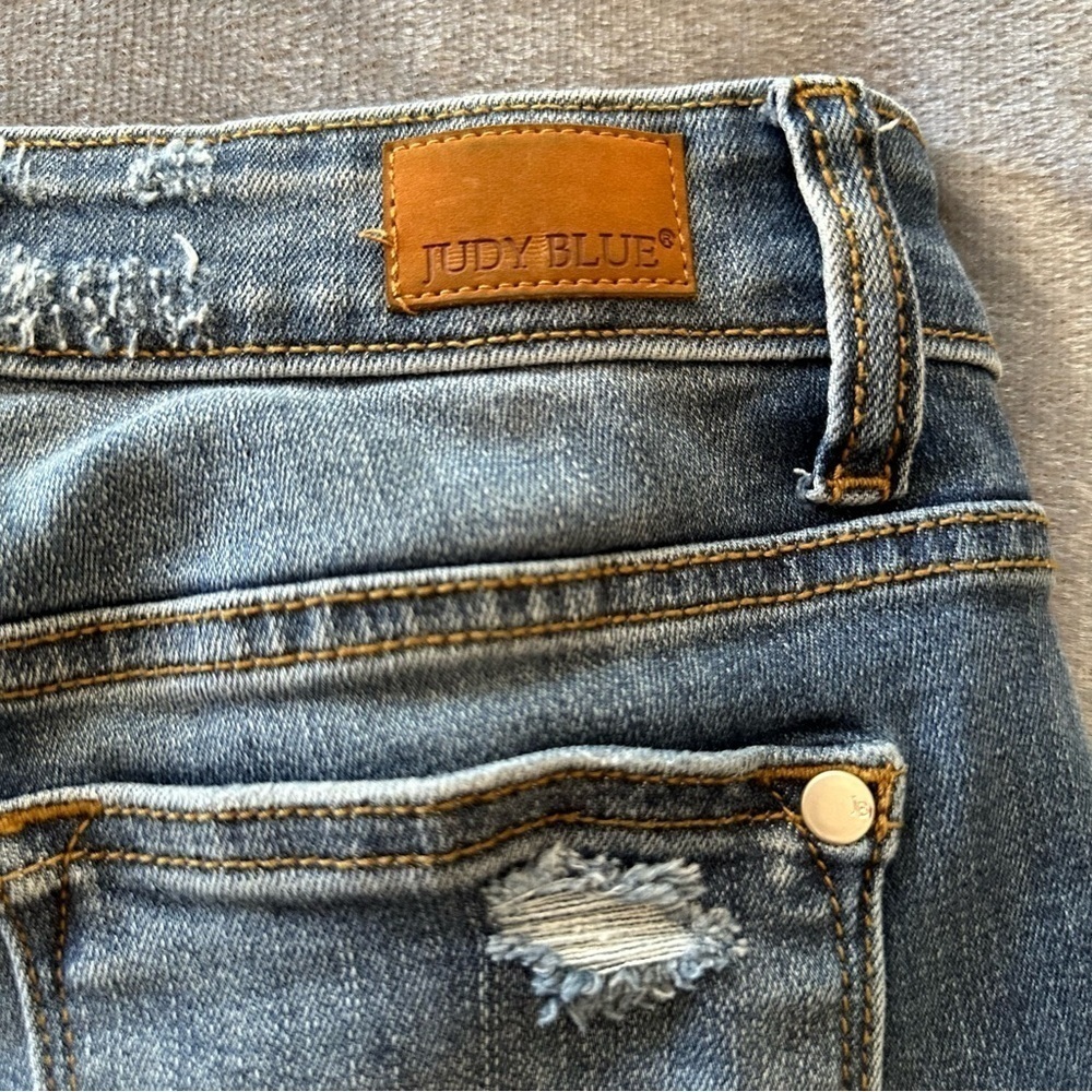 Judy Blue Workin' It Leopard Patch Skinny Jeans Size 26 - Picture 14 of 17
